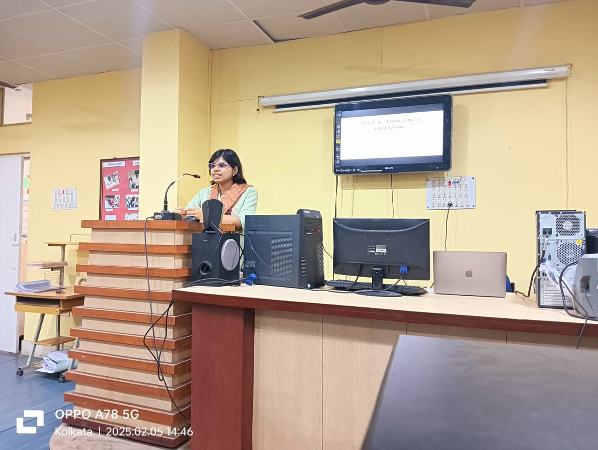 MonobinaNath's tweet photo. DAY 1: "Write Like a Pro": The Writing Process Part 1: Brainstorming ideas and different techniques for writing. ✍️ https://t.co/pnpxdVeJa0