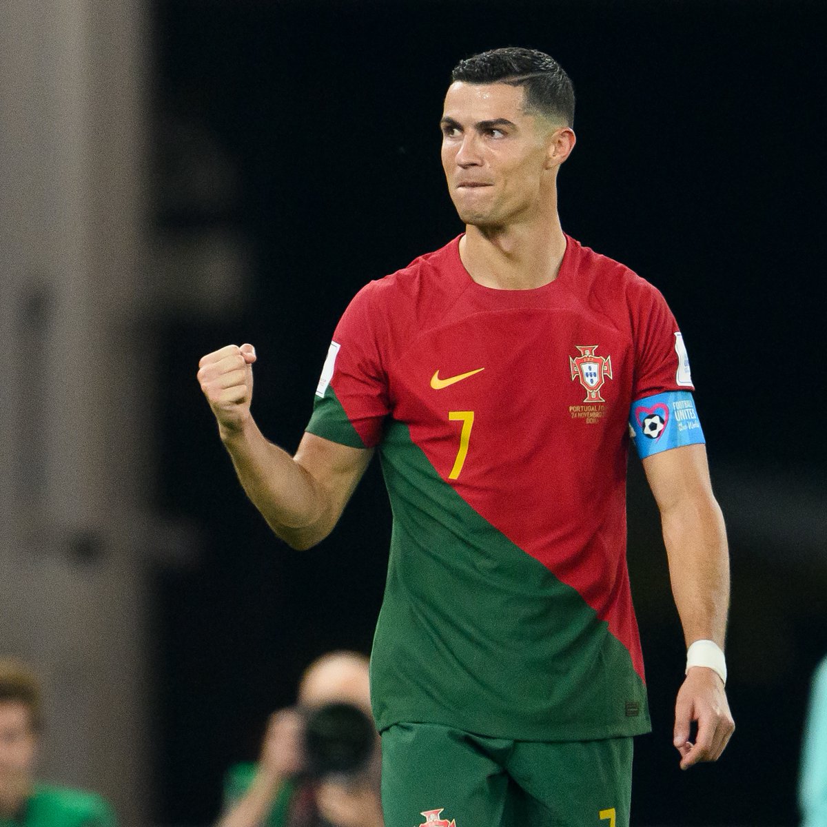 Male players who've scored at 5 consecutive World Cups:

◆ Cristiano Ronaldo

That's it.