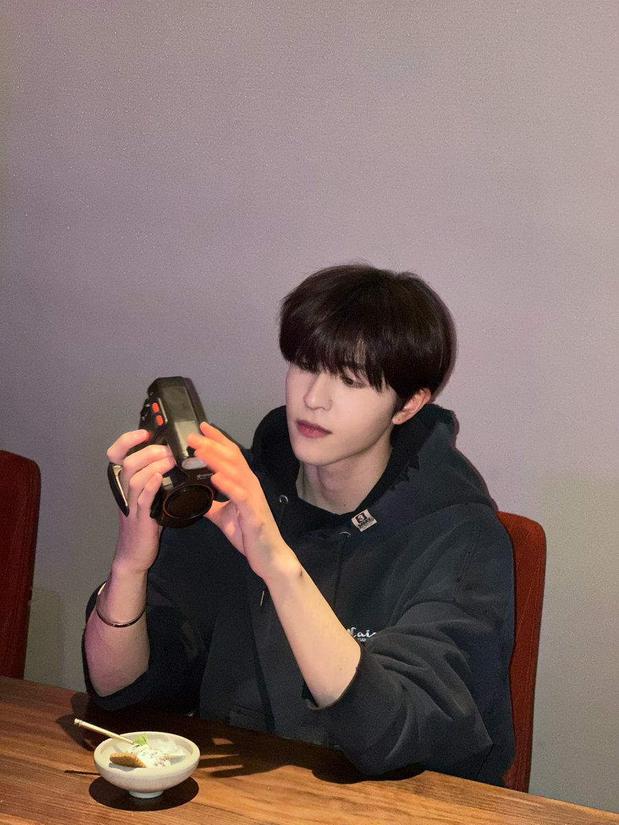 patrick_thfc's tweet photo. 250205 | Patrick's X &amp; XHS &amp; IG Update

ʚ🐰ɞ

: eat eat eat 😋
: กิน และ แชะ📸

Patrick Eat Eat Eat🍲
#วันนี้แพทริคกินอะไร
#แพทริค #PatrickFinkler #尹浩宇 
#YinHaoyu #แพทริคณัฐวรรธ์ https://t.co/mGzRTMZOTb
