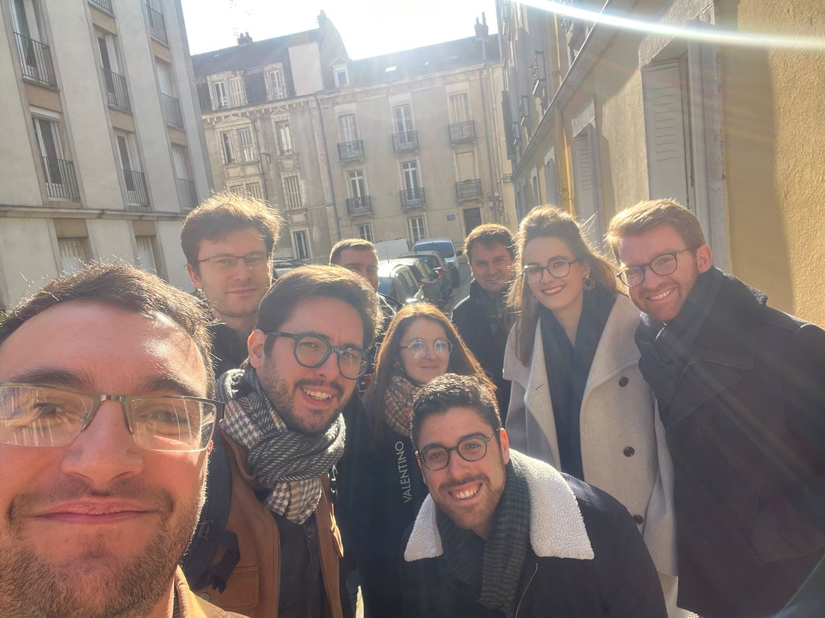 1ère Rencontre régionale des <a href="/HorizonsJeunes/">Horizons Jeunes</a> à Dijon, samedi dernier !

📝 Une journée d'échange sur le parti, les échéances prochaine et l'engagement politique, suivi d'une conférence sur l'Union Européenne !

🙏 Merci à <a href="/LudovicRochette/">Ludovic Rochette</a> et <a href="/hbvregille/">Henri-Bénigne de Vregille</a> pour leur participation !