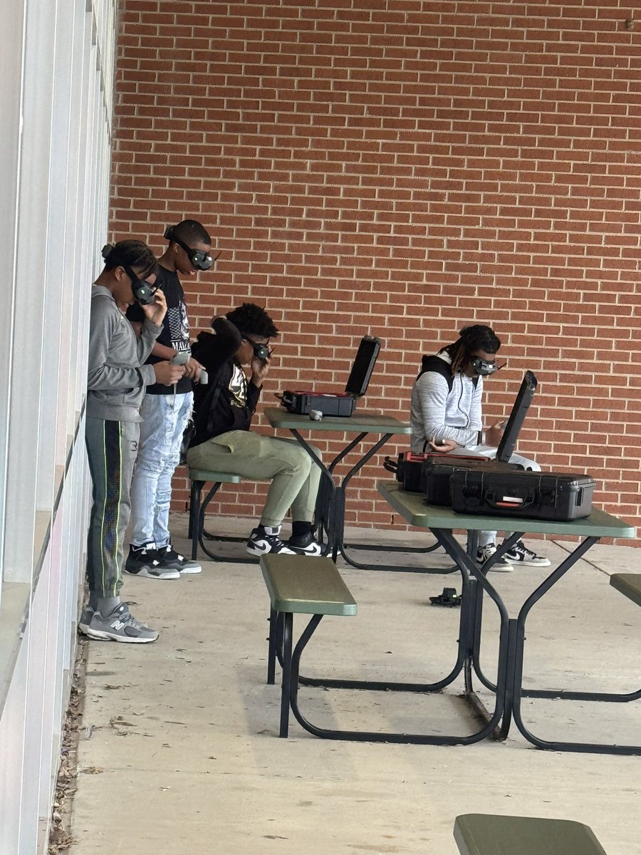 Edwaurdo King tweet media