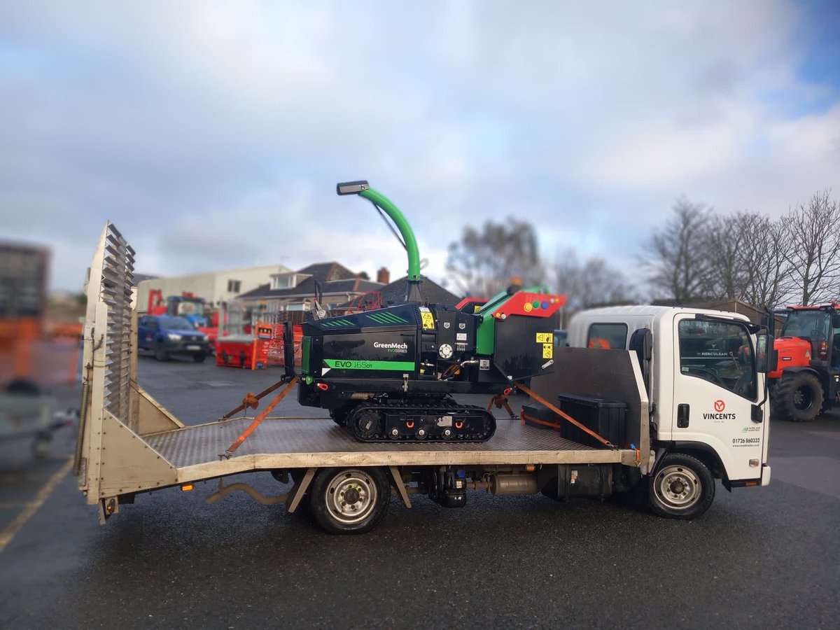 VincentTractors's tweet image. New #GreenMech Chipper Day!

We've been out delivering a new GreenMech EVO165 Tracked Chipper last week.

Do you need update your chipper? Check out our range of pedestrian, trailed and tracked chippers vincenttractors.co.uk/groundcare/gre…

#TeamVincents #ThankYouForYourBusiness