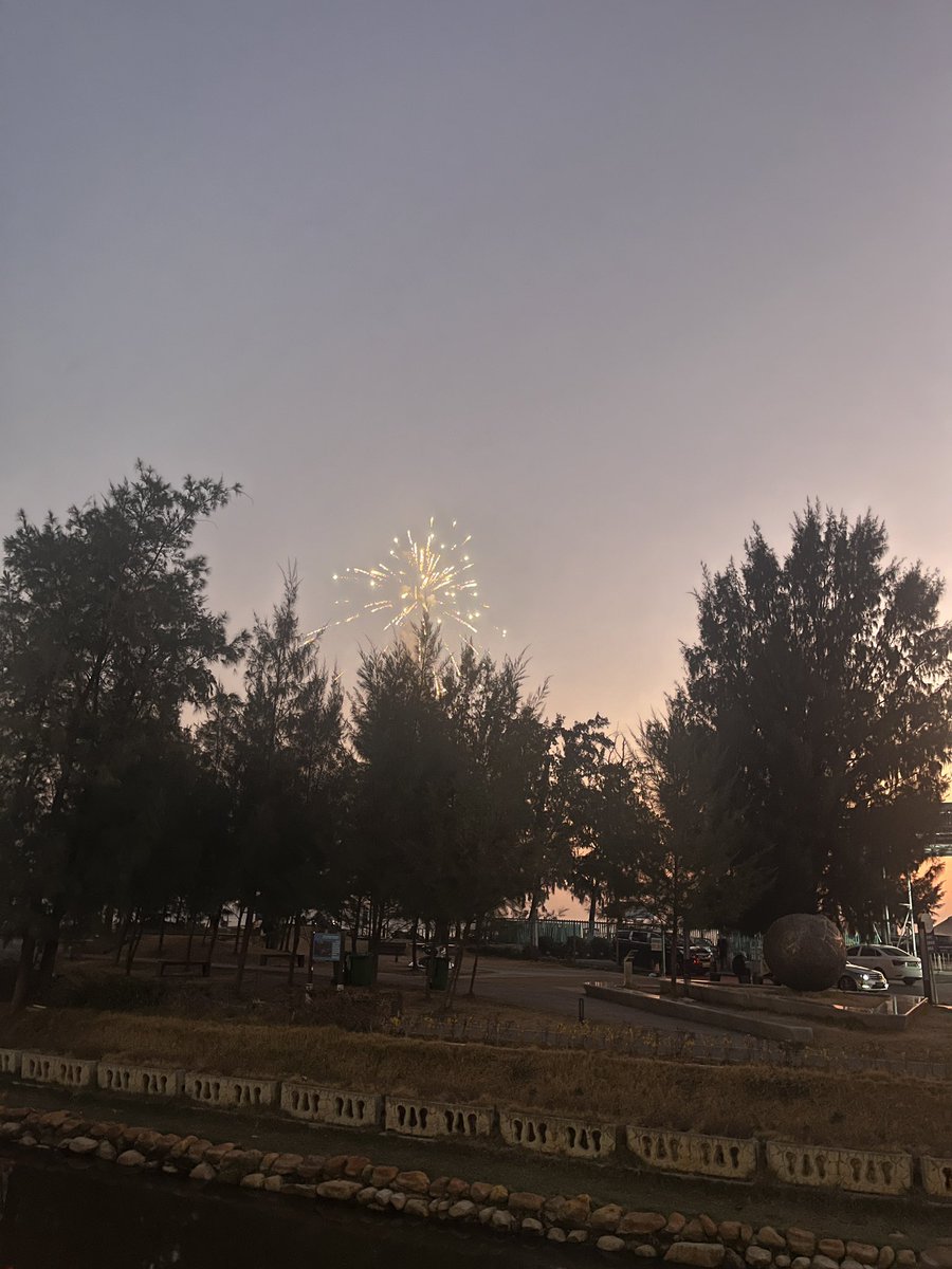 福利姬贪吃琪（无性版）分享的黄推图片2 - 网红私拍内容