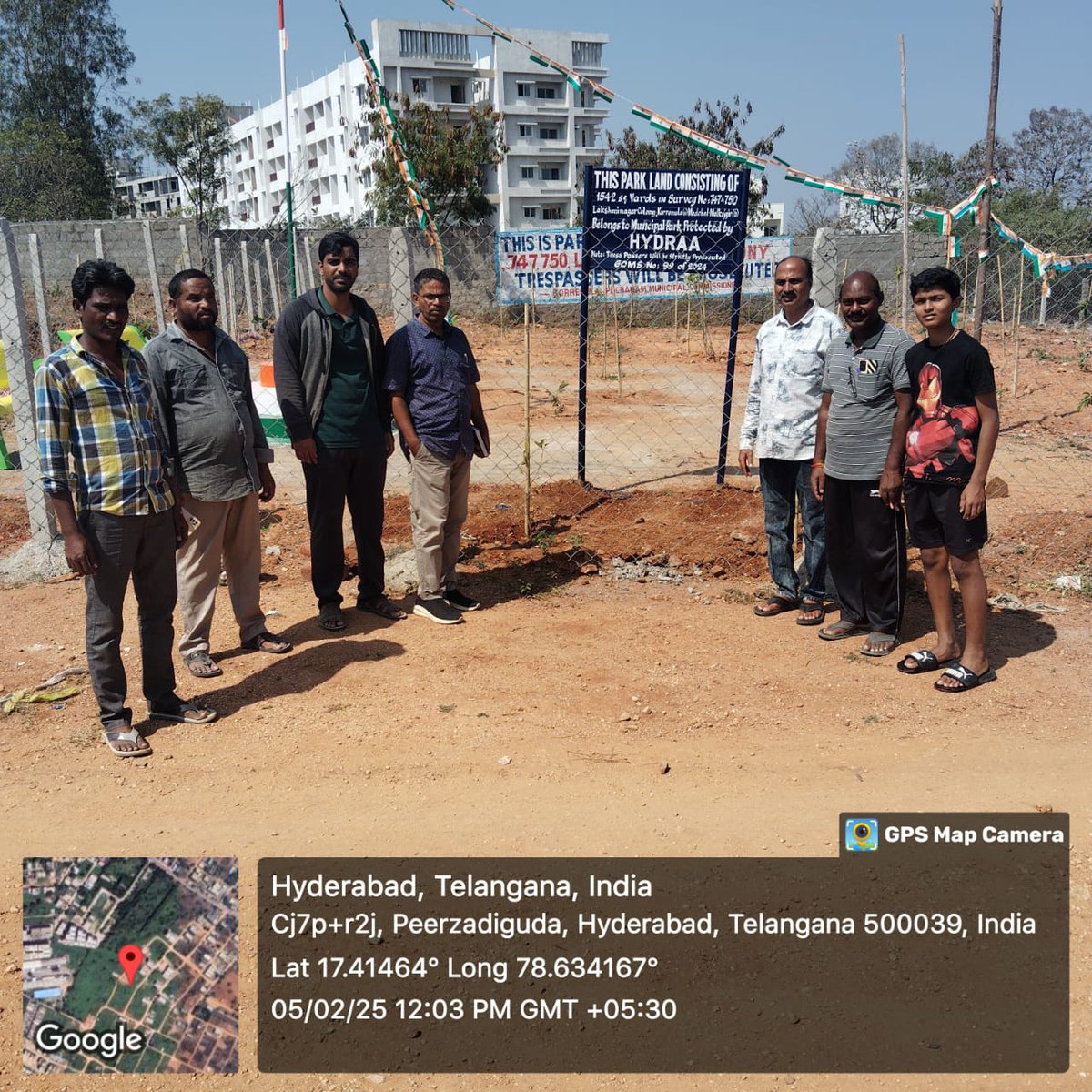 NewsMeter_In's tweet image. #Hyderabad---

Enforcement teams from the #HYDRAA carried out a demolition drive on unauthorised structures in various parts of the city including #Dammaiguda, #Kapra and #Medchal-Malkajgiri on Wednesday and recovered various land parcels and roads from encroachers.

This action