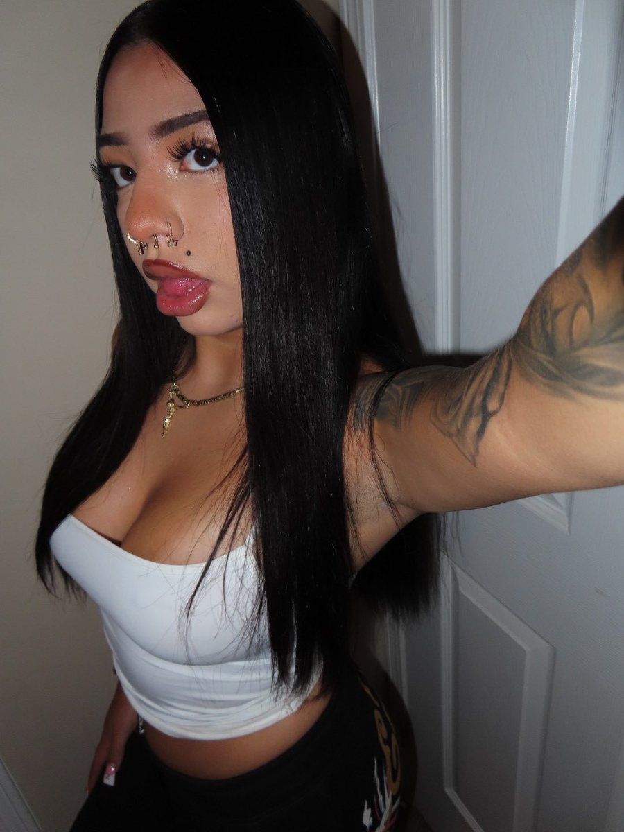 alizardtooth's tweet photo. im just feeling silly blehhhh :pp #meow #sosilly #meowmeowmeow #:3 https://t.co/pgS2U2F7e5