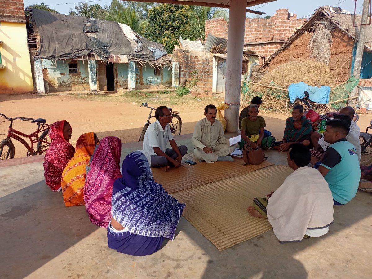 Deockhordha's tweet photo. #ResilientOdisha
Village Disaster Management Plan meetings was organized on 04.02.2025 by IYWW NGO at Gudaput village of  Barasahi GP of Khordha Block in the presence of Naib  Sarapanch, Ward Members, AWW, ASHA,SHG members &amp; community people.
@osdmaodisha https://t.co/ZgEcIsTrvE
