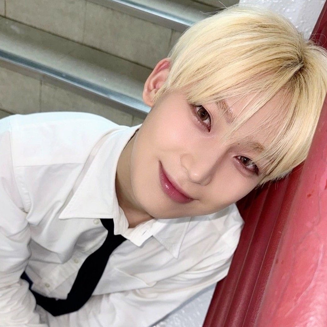 sxmsam0624's tweet photo. 좋아하는 각도 https://t.co/n95Z9PWKOS