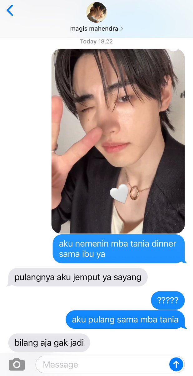 saresvati's tweet photo. ;nikhoon agisabuy

episode lainnya dari sesosok magis yang berusaha membujuk pacarnya ke rumah (semoga gak bosen) https://t.co/dJVdCviEQb