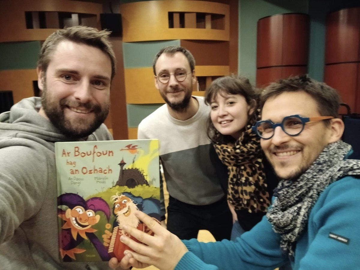 Disadorn en #Orvez (bro #Naoned) e vo kinniget arvest « Ar Boufoun hag an ozhac'h » gant An Daou Dangi !

Samedi à #Orvault, spectacle en #breton pour enfants : « Ar Boufoun hag an ozhac'h » !

Titouroù / Informations :
leszefetmer.bzh/08-fevrier-orv…

#Brezhoneg #LangueBretonne #BZHG