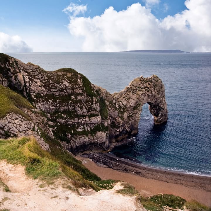 Interested in a career in health and social care in #Dorset?  

Why not sign up to get updates straight to your inbox where you can discover the latest vacancies and so much more ✉️

Sign up at joinourdorset.nhs.uk/contact/