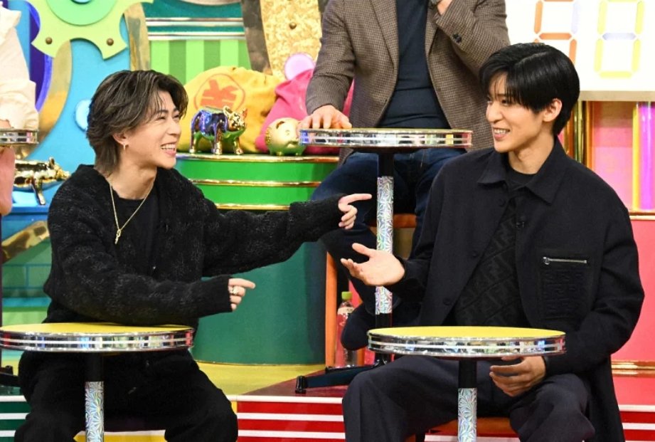 chima_ssyaa's tweet photo. 末澤くんと目黒くんどちらも応援している私には最高すぎる写真

#末澤誠也　#目黒蓮 https://t.co/Z7qxtRamVf
