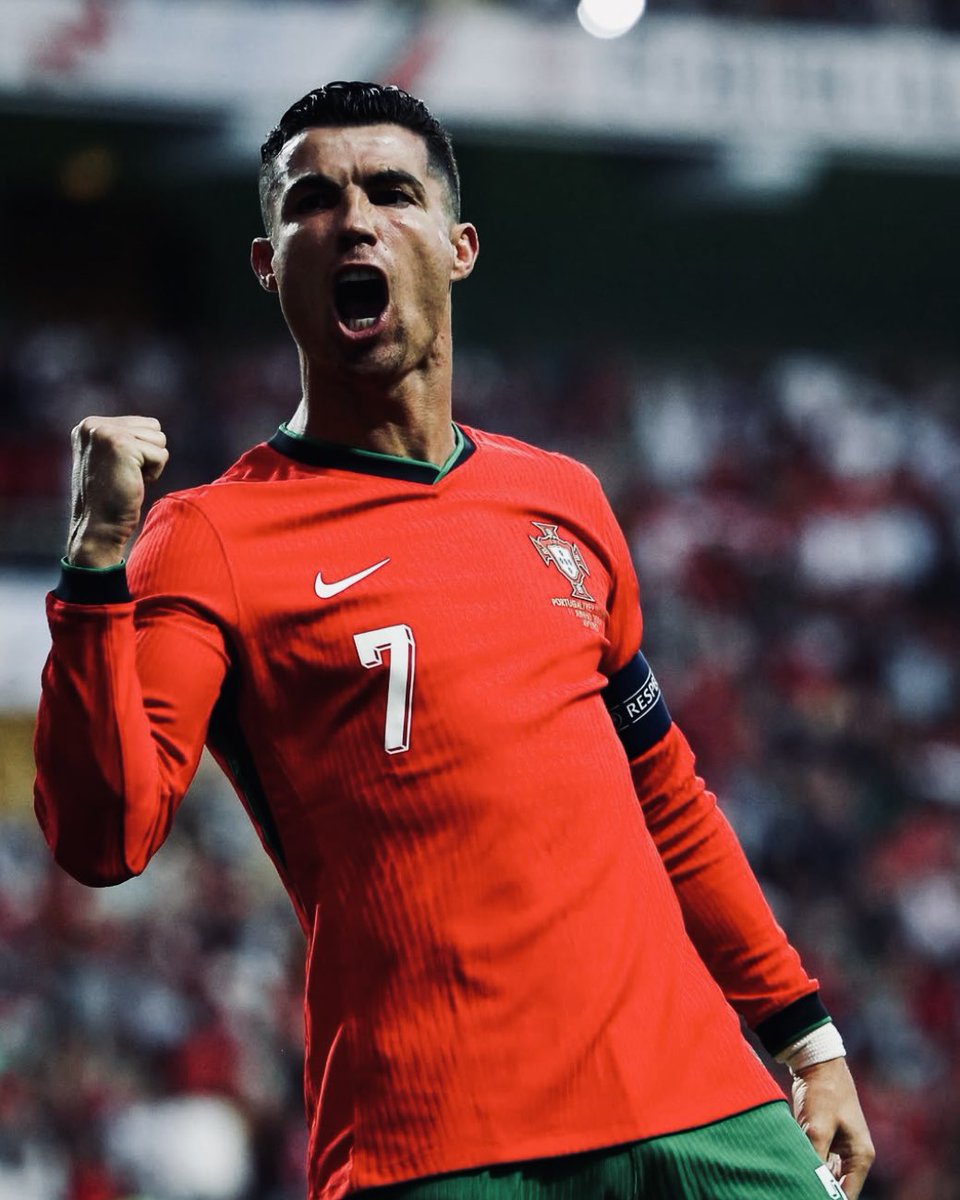 luislopes118's tweet photo. Parabéns, @Cristiano ! ��

O teu nome é sinónimo de excelência, dentro e fora de campo. O que construíste ao longo da tua carreira é mais do que futebol, é um legado de dedicação, disciplina e ambição. https://t.co/fRvqm2ngRT