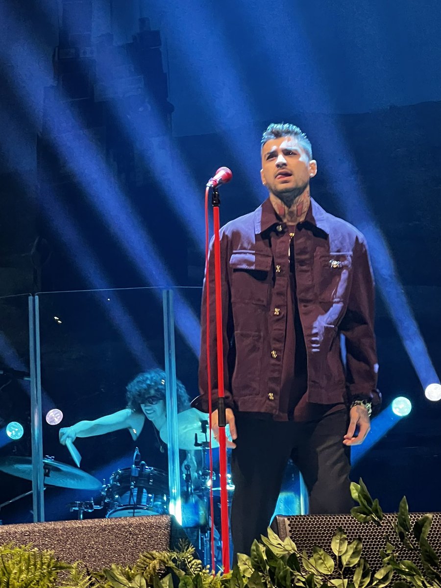 zjmposts's tweet image. omg