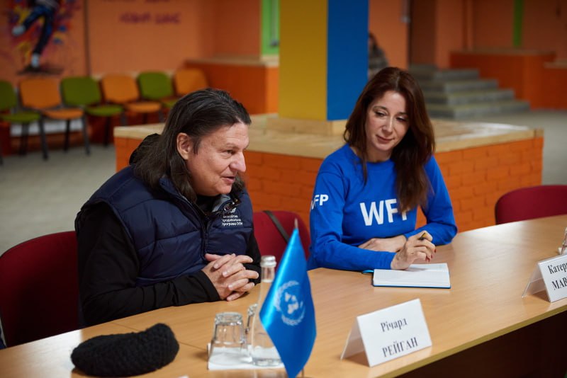 Richard Ragan (@rraganwfp) on Twitter photo This week I met with the Mayor of #Kharkiv <a href="/mayorterekhov/">Ihor Terekhov</a> to sign an agreement between <a href="/WFP/">World Food Programme</a> & the city—improving nutrition for 4,000+ young children in underground schools.
<a href="/WFP/">World Food Programme</a> will support daily hot meals and will add more fruit & dairy to each meal making them more nutritious. This week I met with the Mayor of #Kharkiv <a href="/mayorterekhov/">Ihor Terekhov</a> to sign an agreement between <a href="/WFP/">World Food Programme</a> & the city—improving nutrition for 4,000+ young children in underground schools.
<a href="/WFP/">World Food Programme</a> will support daily hot meals and will add more fruit & dairy to each meal making them more nutritious.