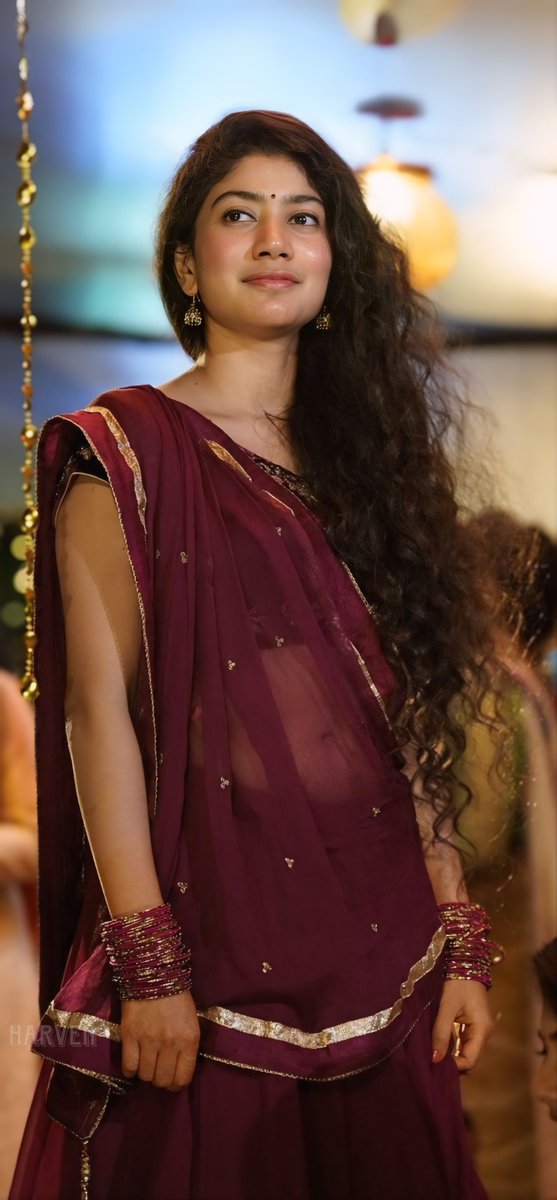 Harishchippada1's tweet photo. Set 6 - #Fidaa
#SaiPallavi #wallp https://t.co/Vf8bk3Hm15