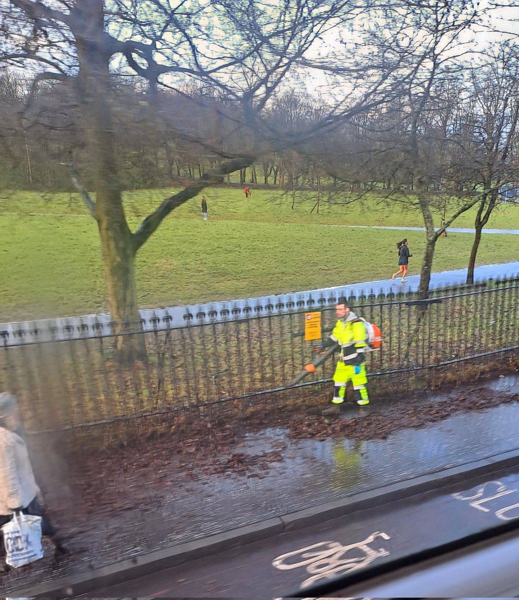 Ernie Marples ๐ช๐บ๐ด๓ ง๓ ข๓ ณ๓ ฃ๓ ด๓ ฟ๐ฐ๐ผ (@erniemarples) on Twitter photo Thank you <a href="/GlasgowCC/">Glasgow City Council</a> <a href="/MyGlasgowCC/">Glasgow City Council Help</a> for sweeping the footway and cycle track along the side of Queens Park this morning. Much appreciated ๐ Thank you <a href="/GlasgowCC/">Glasgow City Council</a> <a href="/MyGlasgowCC/">Glasgow City Council Help</a> for sweeping the footway and cycle track along the side of Queens Park this morning. Much appreciated ๐