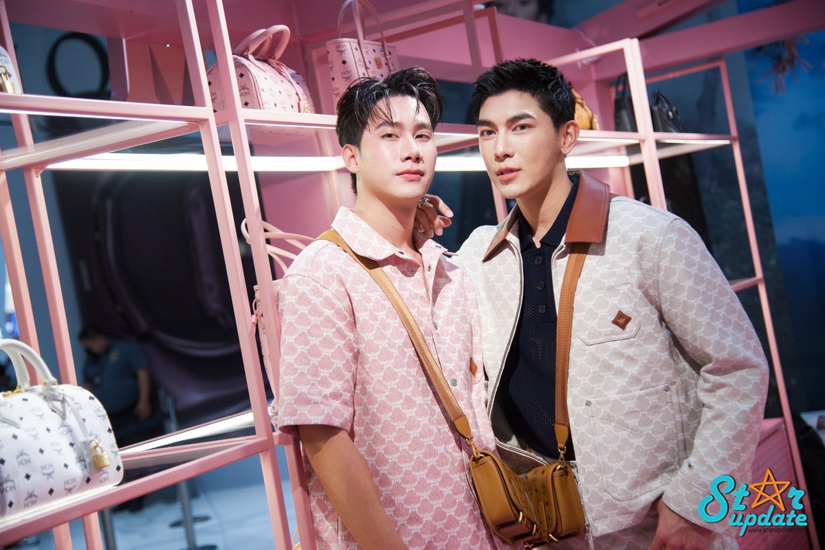 smithhappy95tul's tweet photo. Lovely Visuals Couple Mew&amp;Tul 🥰❤️👍

MCM X MEWTUL

@MCMtweets @mcmthailand 
#MCMSS25SoftPinkxMewTul #MCMThailand 
#MewTul #มิวตุลย์ #MCMSS25SoftPink 
#Tul_Pakorn #ตุลย์ภากร
#MewSuppasit #มิวศุภศิษฏ์ 
@MSuppasit @octotul #IconSiam https://t.co/tcOpRLsgOM