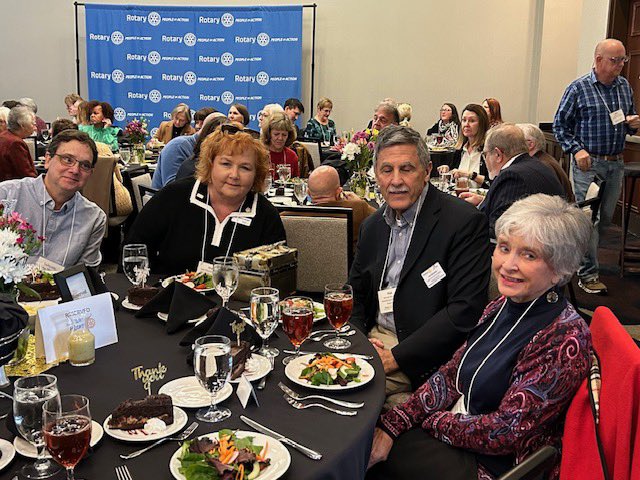 4SeasonsRotary's tweet image. We were happy to attend the #rotary7670 foundation event last week to celebrate how we help #createlastingchange #peopleofaction #RotaryGeek 💙💛 #TheMagicOfRotary @heels4corners #lovehendo #serviceaboveself #adventureinservice
