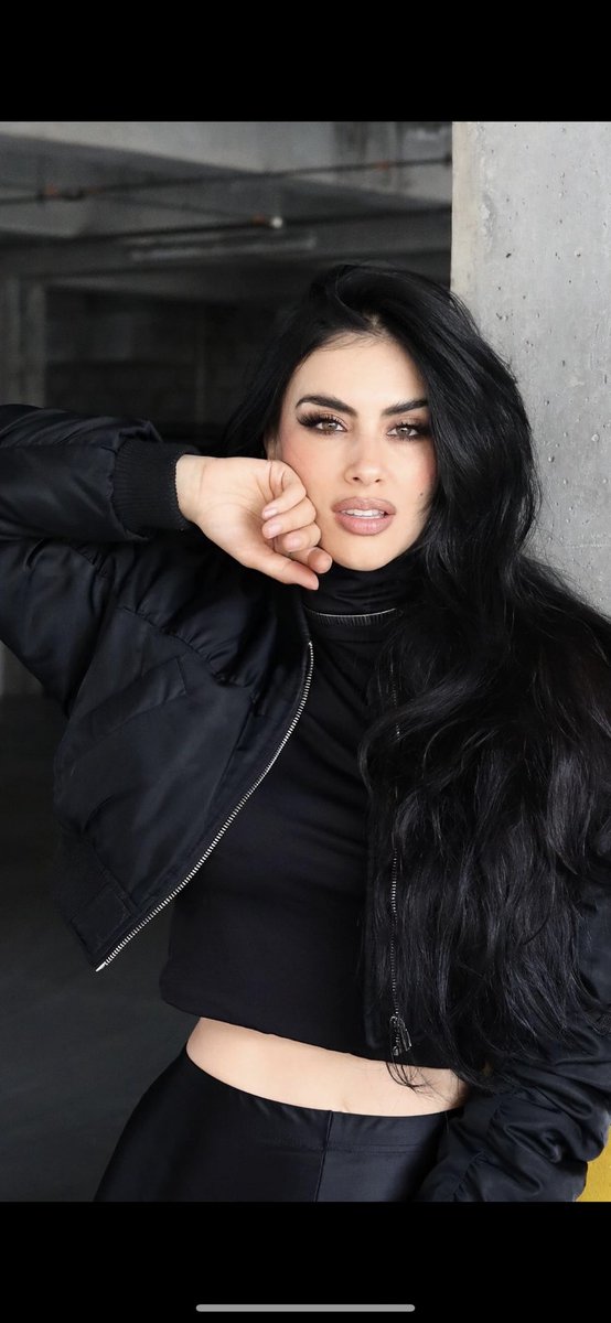 Siempre hay con quien, pero el alma no conecta con cualquiera 🖤♾️🌟