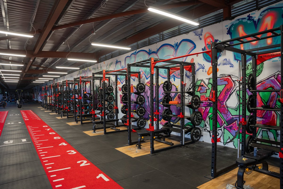 BeaverFitUK's tweet image. Tailored for peak performance at 3 RIFLES, Dreghorn Barracks📍

Our bespoke indoor gym maximises throughput with 10 interconnected Beast Racks, creating the ultimate group training space.

Designed for unique requirements, built for safety and strength.

#BeaverFit #DamStrong