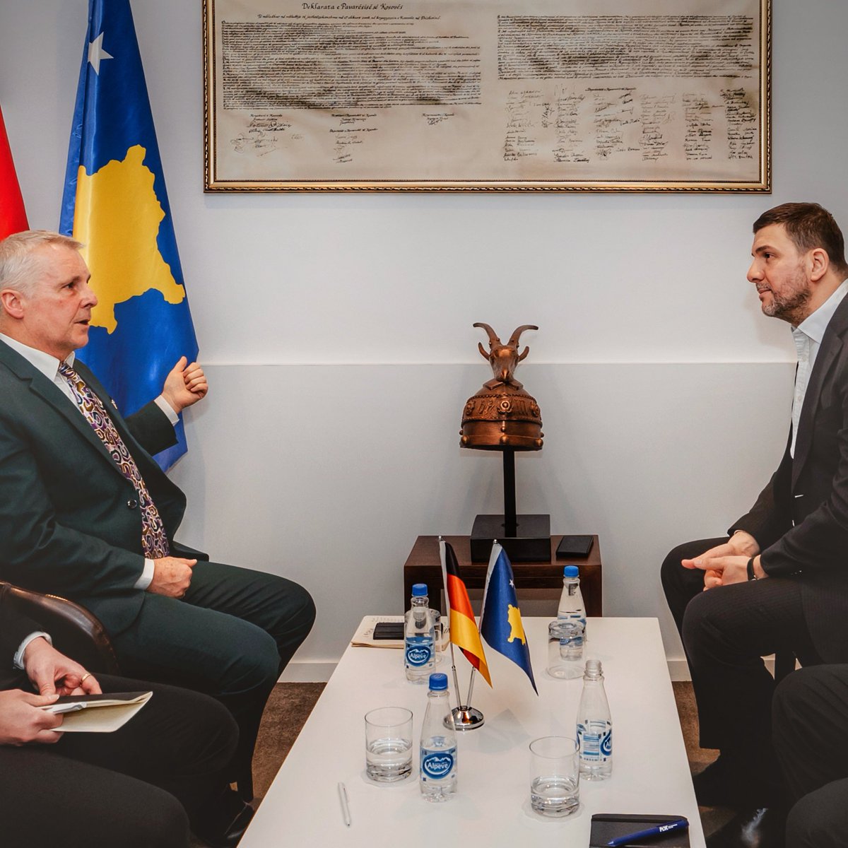 In recent days, I met with heads of political parties running for the upcoming Kosovar elections.
Democratic elections and the plurality of parties are key for our democracies.
Germany will continue its close partnership with any future Kosovar government.
🇩🇪🤝🇽🇰