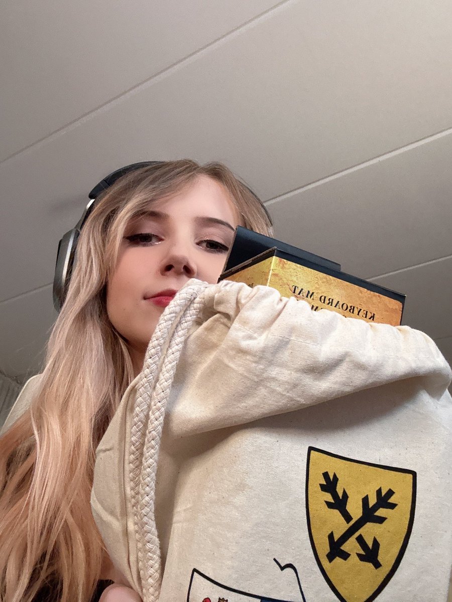 ⚔️🏰 ITS FINALLY TIME! 🏰 ⚔️

Today we go live with Kingdom Come: Deliverance II

Doing a special unboxing before we start 📦

Twitch.tv/apollolol

#KCD2 #KingdomComeDeliverance <a href="/KingdomComeRPG/">Kingdom Come: Deliverance II</a> #ad

You can check out the game here using my link!
bit.ly/KCDII_Apollolol