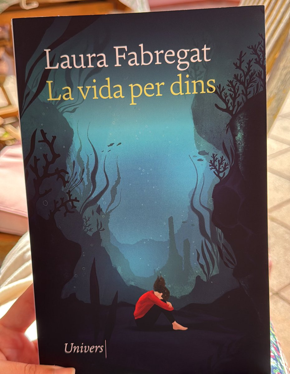 L’acabo de començar i ja m’ha captivat 🌟