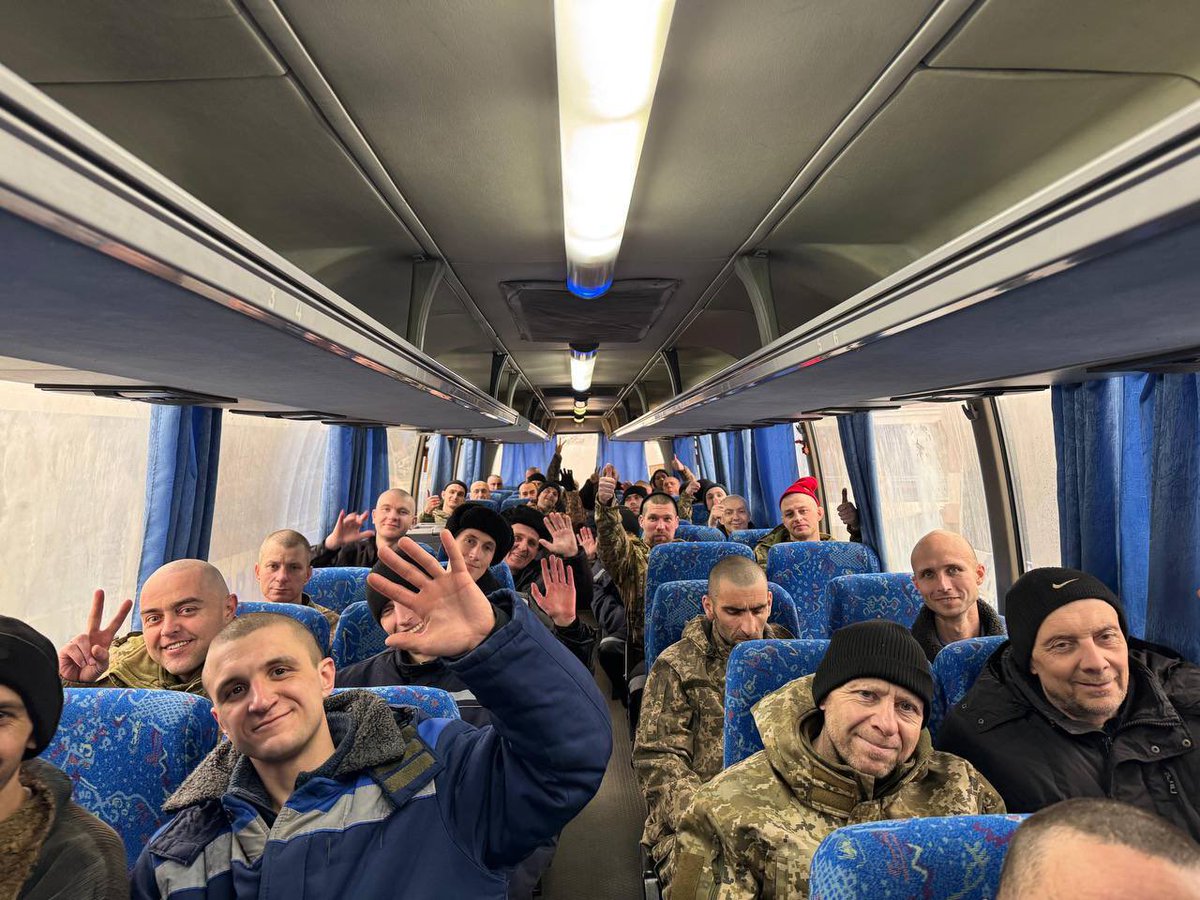 igorlachenkov's tweet photo. ⚡️ Обмін військовополоненими, 150 наших хлопців повертаються додому! https://t.co/vl7GV3b8H7