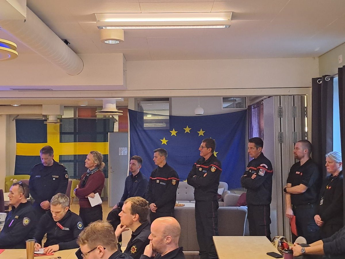 FIRERESProject's tweet photo. Successful kick-off for the “Wildfire planning: procedures & analyzing methods” training in Stockholm❄️ it's a busy week for 35 attendees, w/ 19 trainees & observers from 12 different #EUCPM states ready to make incident management teams more effective during wildfires! 🚒 https://t.co/6LESUi3PYA