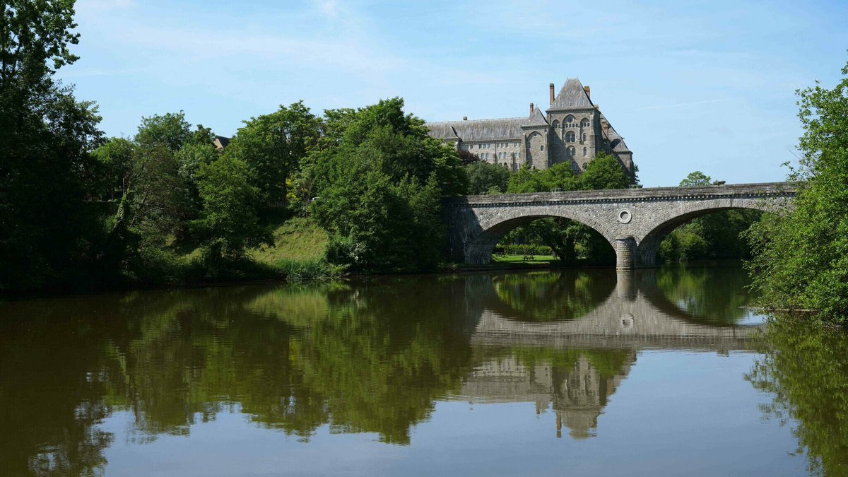 « Nos eaux sont polluées » : plus de la moitié des eaux des lacs, rivières et fleuves dans un état « très critique » en Europe

➡️ l.humanite.fr/4aX