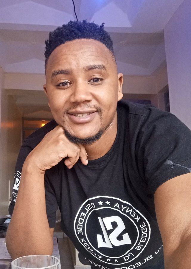 DJSLEDGEKENYA's tweet photo. Greatful... Mbele Iko success 📌👑 
Follow @mr_dopevibe https://t.co/oT1VQ4Tgba