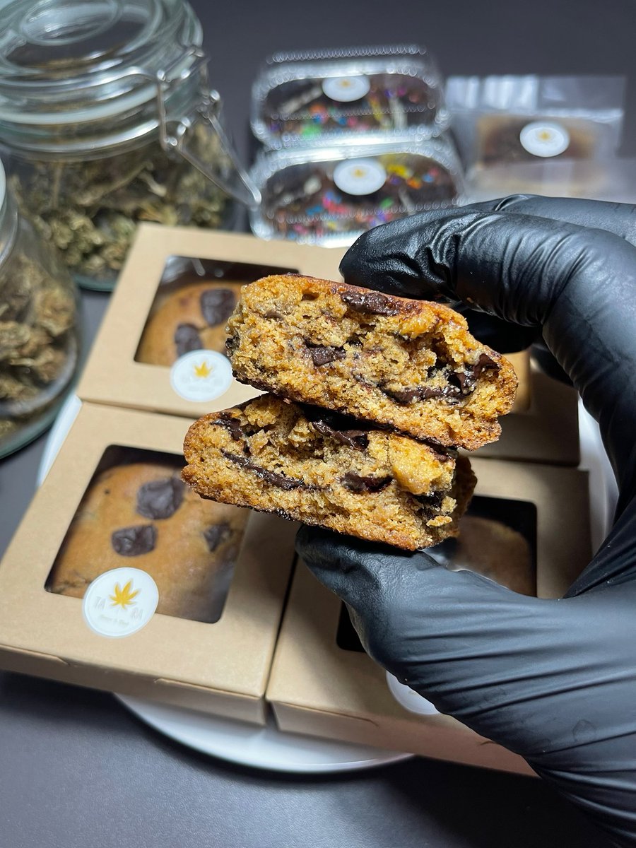 Trspacebrownie's tweet image. 🔥Hot Promotion🔥
Soft cookie chocolate chip 🍪
‼️ ปริมาณTHC 167.38 Mg ‼️
แบ่งทานได้4-5 ครั้ง ทำจากดอก Og indoor grade ดอก White runtz ติดม่วง thc สูง
- 1 ชิ้น 139฿
- 8 ชิ้น 999฿

โปรถึง 7 กุมภาพันธ์ 2568 ค้าบ
แอดไลน์จิ้มเลย👉🏻lin.ee/Y4Dky9f

#บราวนี่กัญชา #กัญชารังสิต