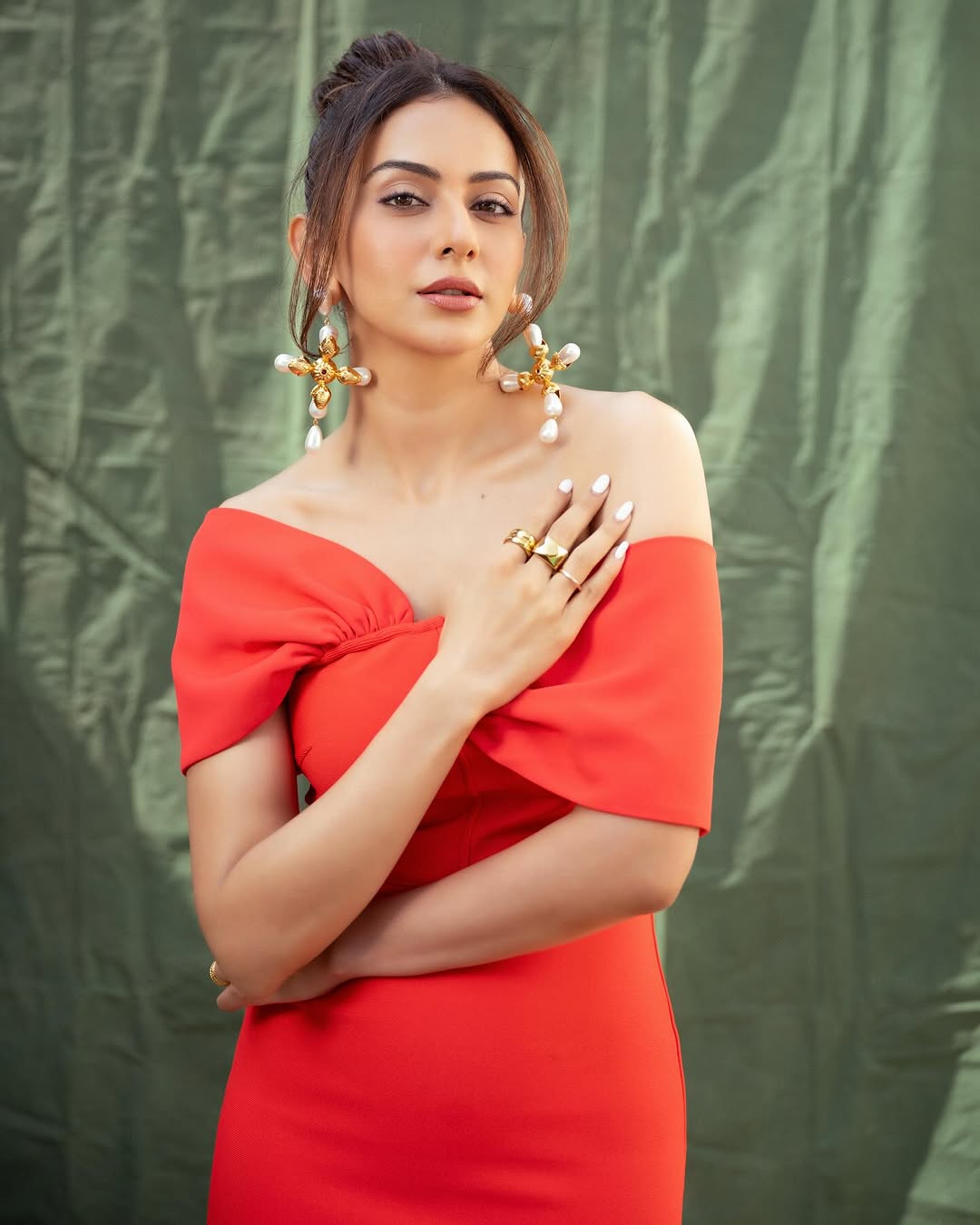 GjBzHusWwAA3WSA?format=jpg&name=large