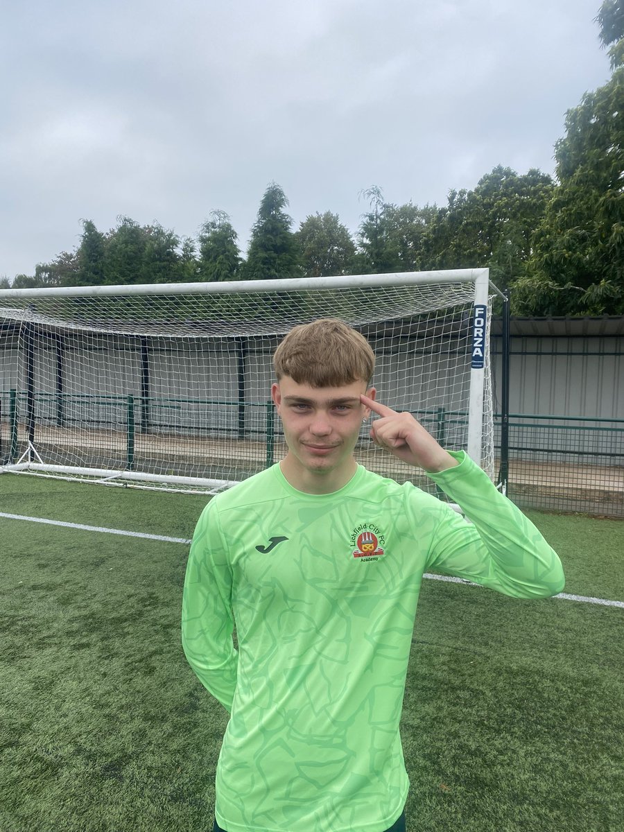 The Academy entertained a brilliant football match today.

The best team in the league unbeaten Stratford town  FC arrived and in a brilliant match Lichfield City youngsters won 3-2 in the last minute to go top of the league with 7 games to go.

Last season the team finished 2nd