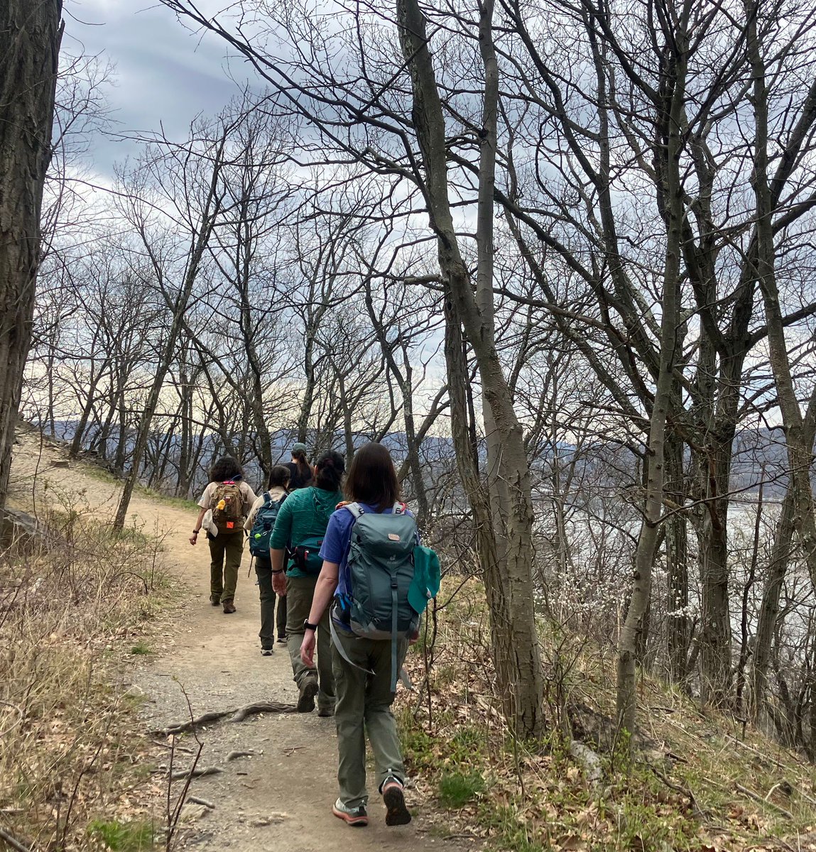 ❄️ Planning a winter hike? Stay safe by checking the weather, layering up, sharing your route, bringing a headlamp, packing extra water and snacks, and wearing proper traction. Happy hiking!🏔️ #Lovethehighlands #wintersafety #outdooradventures