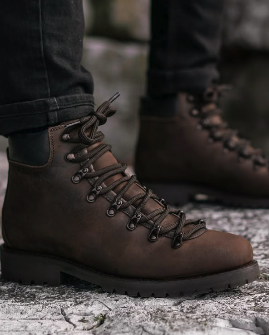 ThursdayBootCo's tweet image. Digging into the Heavy Duty 💪🥶.
#ThursdayBoots
#Commander
#Hiker #BootSeason