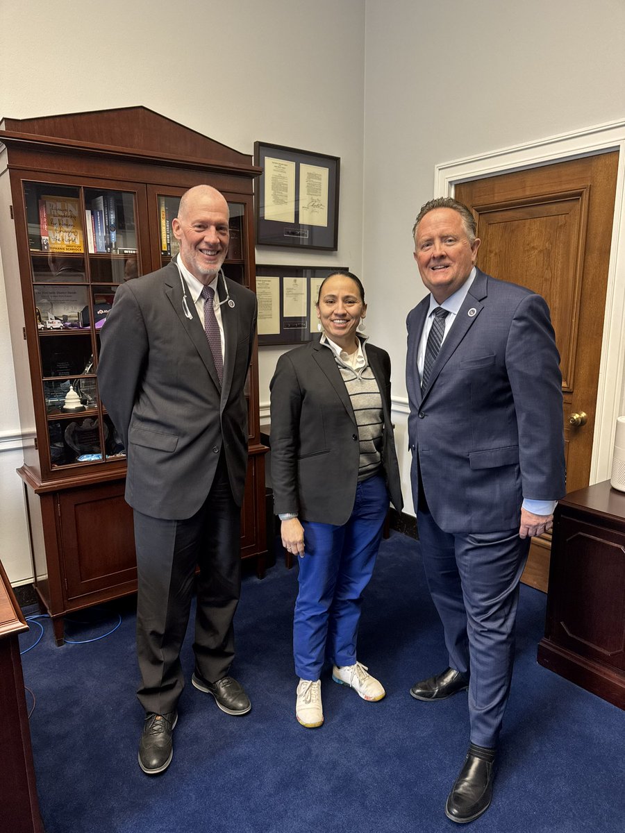 Midwest HIDTA (@midwesthidta) on Twitter photo Today, Midwest HIDTA’s Director Dan Neill and Deputy Director Dave Mizell had the privilege to meet with Kansas Representative Sharice Davids to explore ongoing partnerships focused on enhancing the safety and wellbeing of Kansas citizens.
<a href="/RepDavids/">Rep. Sharice Davids</a> <a href="/ONDCP/">ONDCP</a> <a href="/MidwestHIDTA/">Midwest HIDTA</a> Today, Midwest HIDTA’s Director Dan Neill and Deputy Director Dave Mizell had the privilege to meet with Kansas Representative Sharice Davids to explore ongoing partnerships focused on enhancing the safety and wellbeing of Kansas citizens.
<a href="/RepDavids/">Rep. Sharice Davids</a> <a href="/ONDCP/">ONDCP</a> <a href="/MidwestHIDTA/">Midwest HIDTA</a>