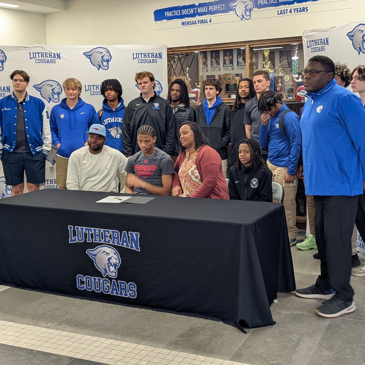 Glad I could be there to support <a href="/AJHicks31/">Ayden J Hicks</a> &amp; <a href="/cj_pirtle/">Chris Pirtle II</a> on #NationalSigningDay Both these schools got great additions to their programs. Can't wait to watch y'all shine! <a href="/LHSFTBL/">Lutheran High School Football</a> <a href="/MerceRoach/">Coach Mercé Roach</a> <a href="/Coachb_e_z3/">Melvin C. Bethany</a> <a href="/KohawksFootball/">Coe College Football</a> <a href="/MNUFootball_/">MNUFootball</a> #cougarpride #champs4life