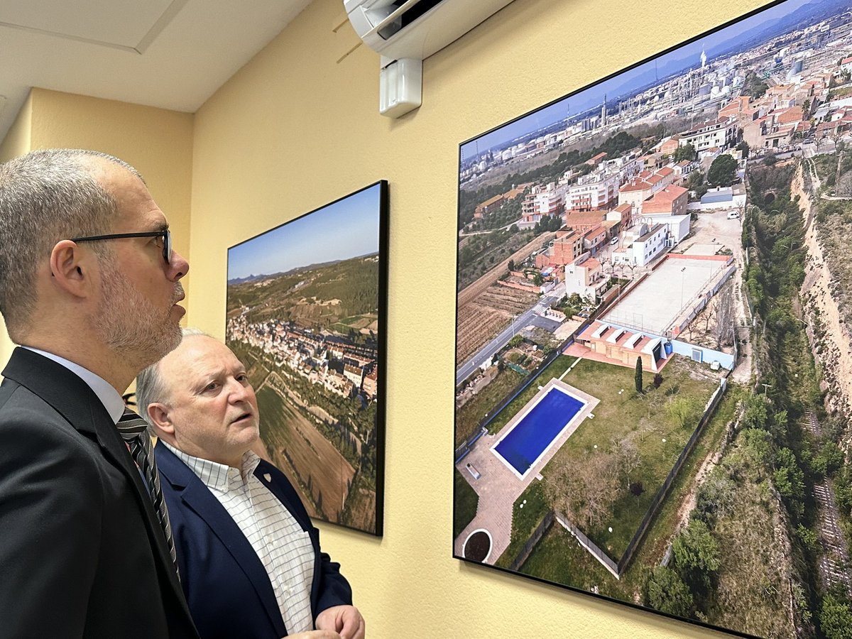 jmcruset's tweet image. Visita a l’Ajuntament de #Perafort i #Puigdelfí per aprofundir en diversos projectes municipals 🏛️ que caldrà defensar davant diferents ministeris. 📑

#territori #infraestructures #mobilitat