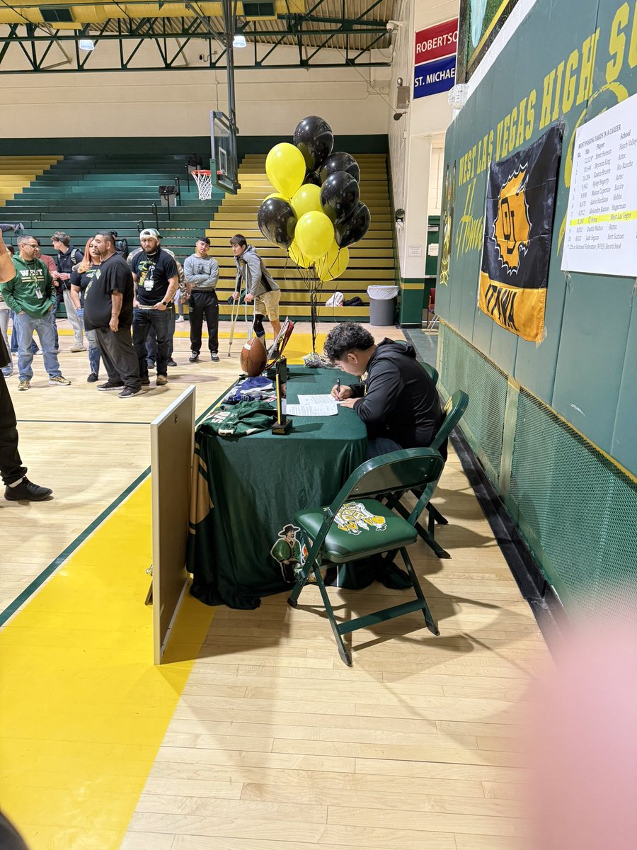 Coach Carlos tweet media