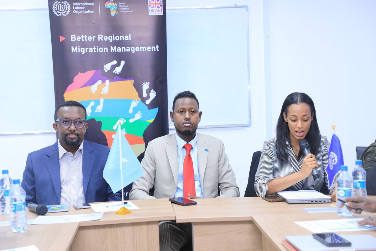 SomaliaMolsa's tweet photo. Minister of @SomaliaMolsa, H.E. @HonYusufMohamed, officially kicked off the 4th #TechnicalWorkingGroup meeting on Labour Migration which focused on reviewing progress, addressing challenges, and setting priorities for sustainable labour migration policies for Somalia’s future. https://t.co/udP9tKXtlI