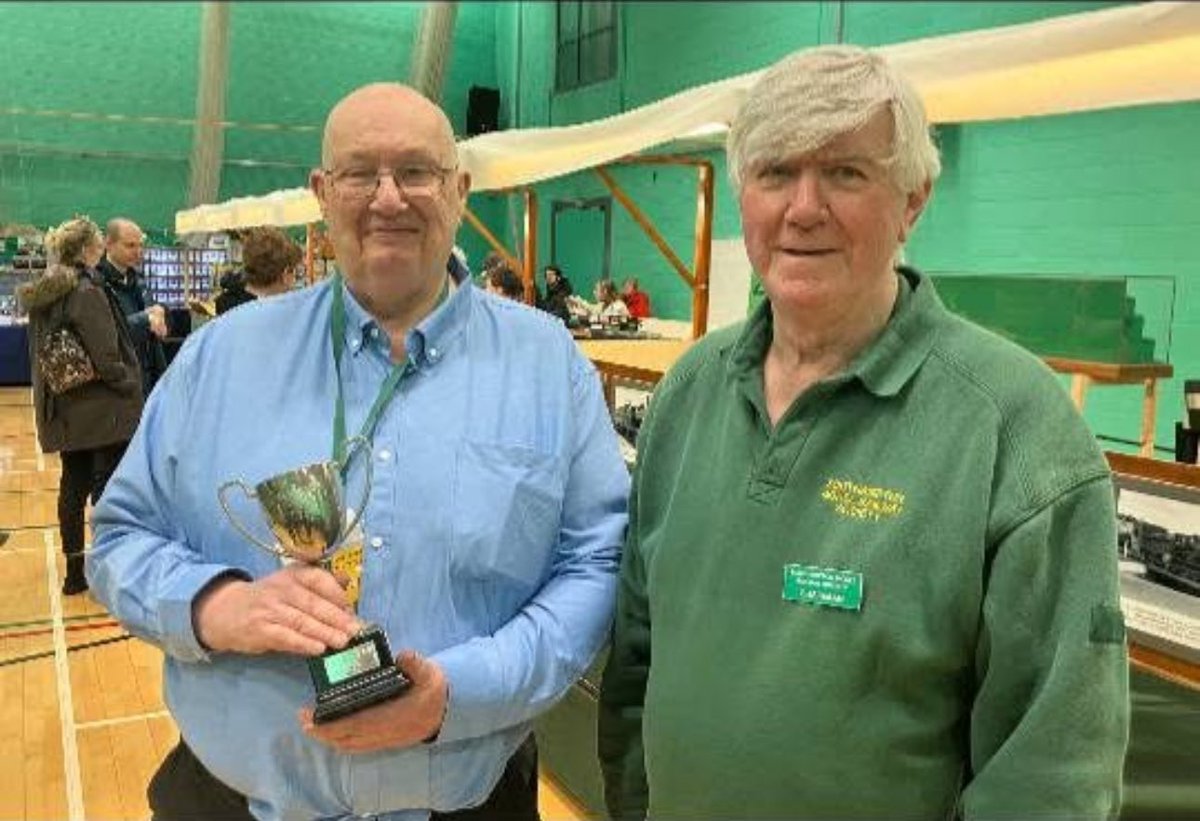 EEMRC's tweet image. Congratulations to are chairman Chris Robertson on winning the Southampton model railway society’s founders cup with his fabulous staindrop 7mm layout (photos credits to Chris Nevard)
