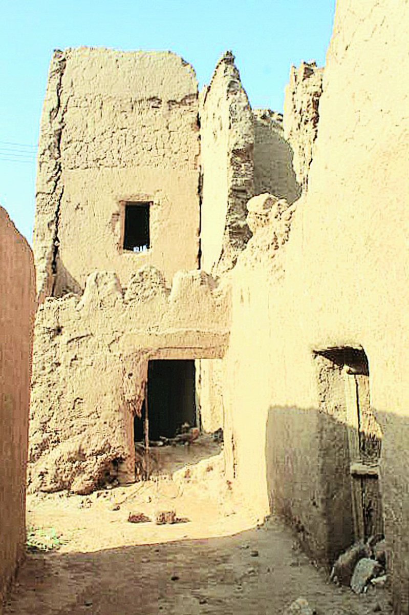 أنتهت تفاصيل الأطلال ، وبدأ سقوط 
حياة كانت ٠