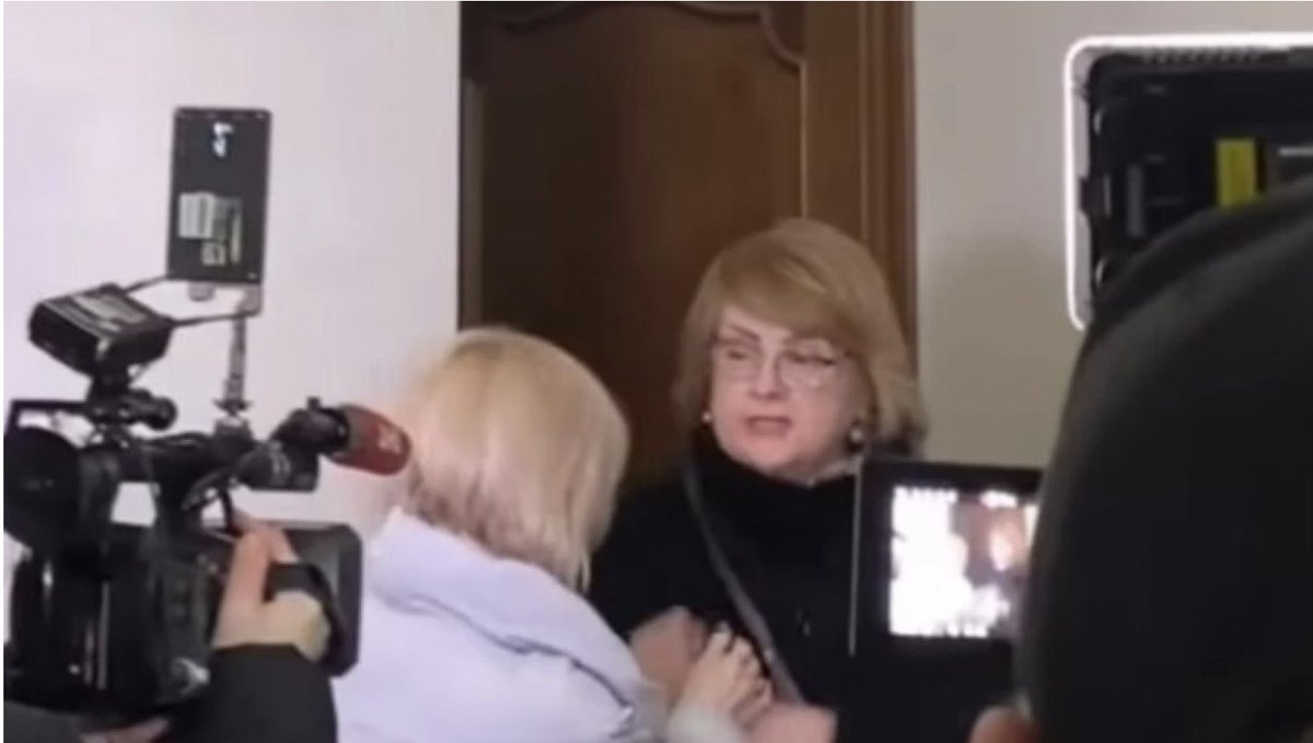 RSF (@rsf_inter) on Twitter photo #Ukraine:Ā While covering a trial in Kyiv on 05/02,Ā <a href="/weukrainetv/">ŠŠø - Š£ŠŗŃŠ°Ńна</a>Ā journalist Viktoria Dmytrenko was hit in the face and her phone was violently thrown to the ground. RSF condemns this attack. The ongoing investigation must be transparent to curb impunity. #Ukraine:Ā While covering a trial in Kyiv on 05/02,Ā <a href="/weukrainetv/">ŠŠø - Š£ŠŗŃŠ°Ńна</a>Ā journalist Viktoria Dmytrenko was hit in the face and her phone was violently thrown to the ground. RSF condemns this attack. The ongoing investigation must be transparent to curb impunity.