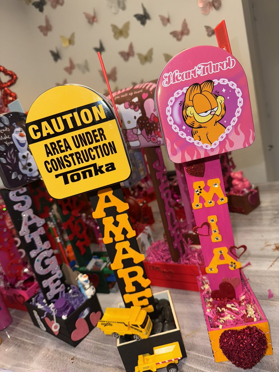 _monroeeeeee's tweet image. Them long names tearing me up😭 yall wrong!