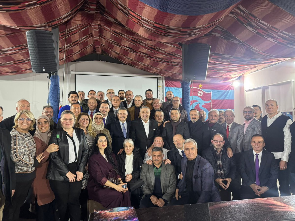 Trabzon Dernekleri Federasyonumuzun ev sahipliğinde kıymetli hemşehrilerimizle bir araya geldik, hasret giderdik. 

Yüreğinde memleket hasretiyle yaşayan tüm hemşehrilerimize selamlar olsun…