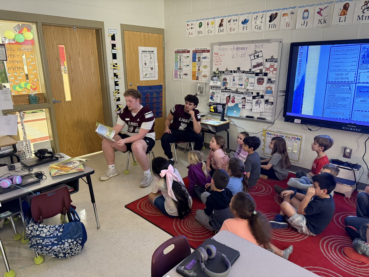 Central Football (@lionstrongfb) on Twitter photo World Read Aloud Day!
Go Lions! 🧱
<a href="/LionSportsCHS/">Central Athletics</a> <a href="/carrollschools/">Carroll County Schools</a>
#WorldReadAloudDay World Read Aloud Day!
Go Lions! 🧱
<a href="/LionSportsCHS/">Central Athletics</a> <a href="/carrollschools/">Carroll County Schools</a>
#WorldReadAloudDay