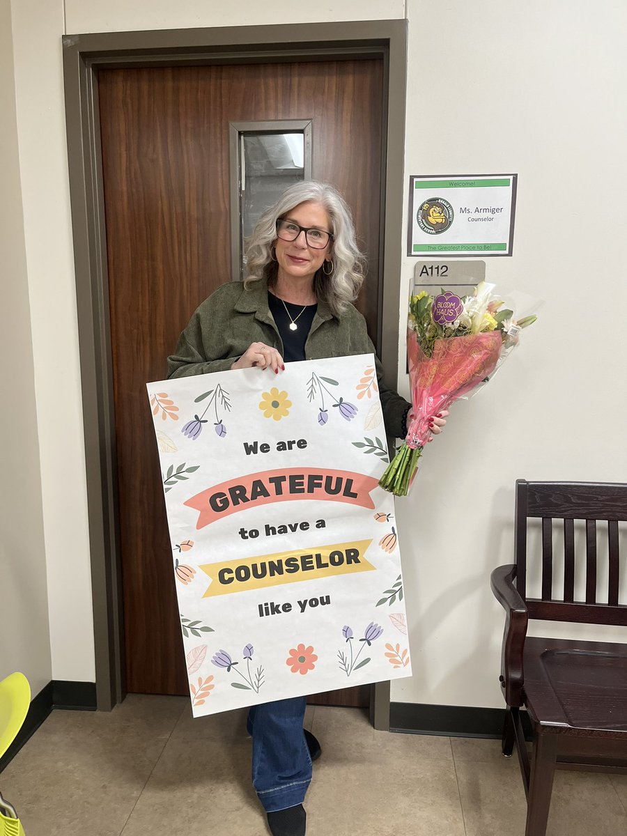 Happy Counselors Appreciation Day to the very best! We appreciate you, Ms. Armiger! Thank you for teaching us about #LionKindness and always guiding us with care and wisdom. #dle #greatestplacetobe #humankindlionkindbeboth