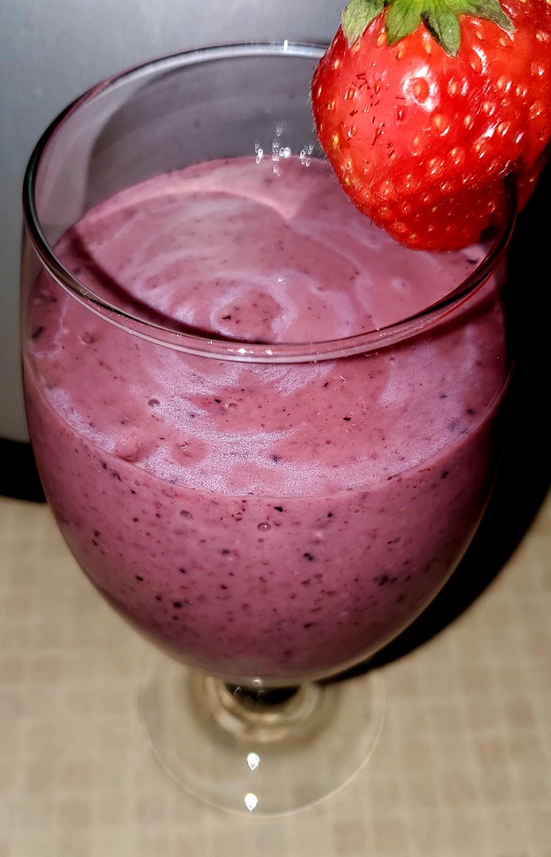 FSMMedia's tweet image. A17: I love how versatile they are, you can add them to just about anything. My favorites are smoothies, they are so delicious with some fruit and oat milk.  #ALWAYSAGOODBOWL #ALWAYSGOOD #GNO #ad