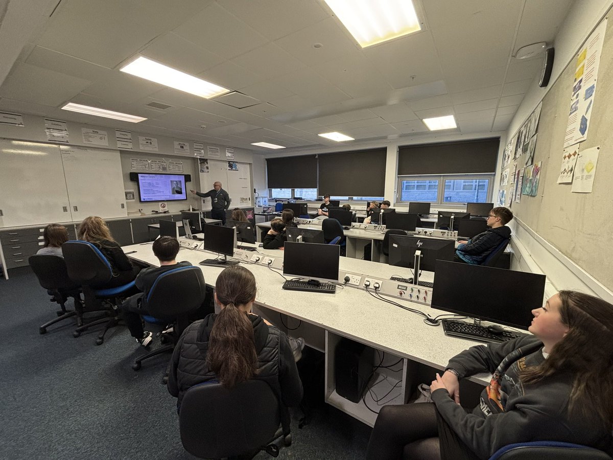 Thank you to Scott Allan, technical director at HeliOffshore for coming into <a href="/AuchmutyHS/">Auchmuty High School</a> today to speak to our young people about the range of careers in the aviation industry. 
<a href="/DYWFife/">DYW Fife</a>